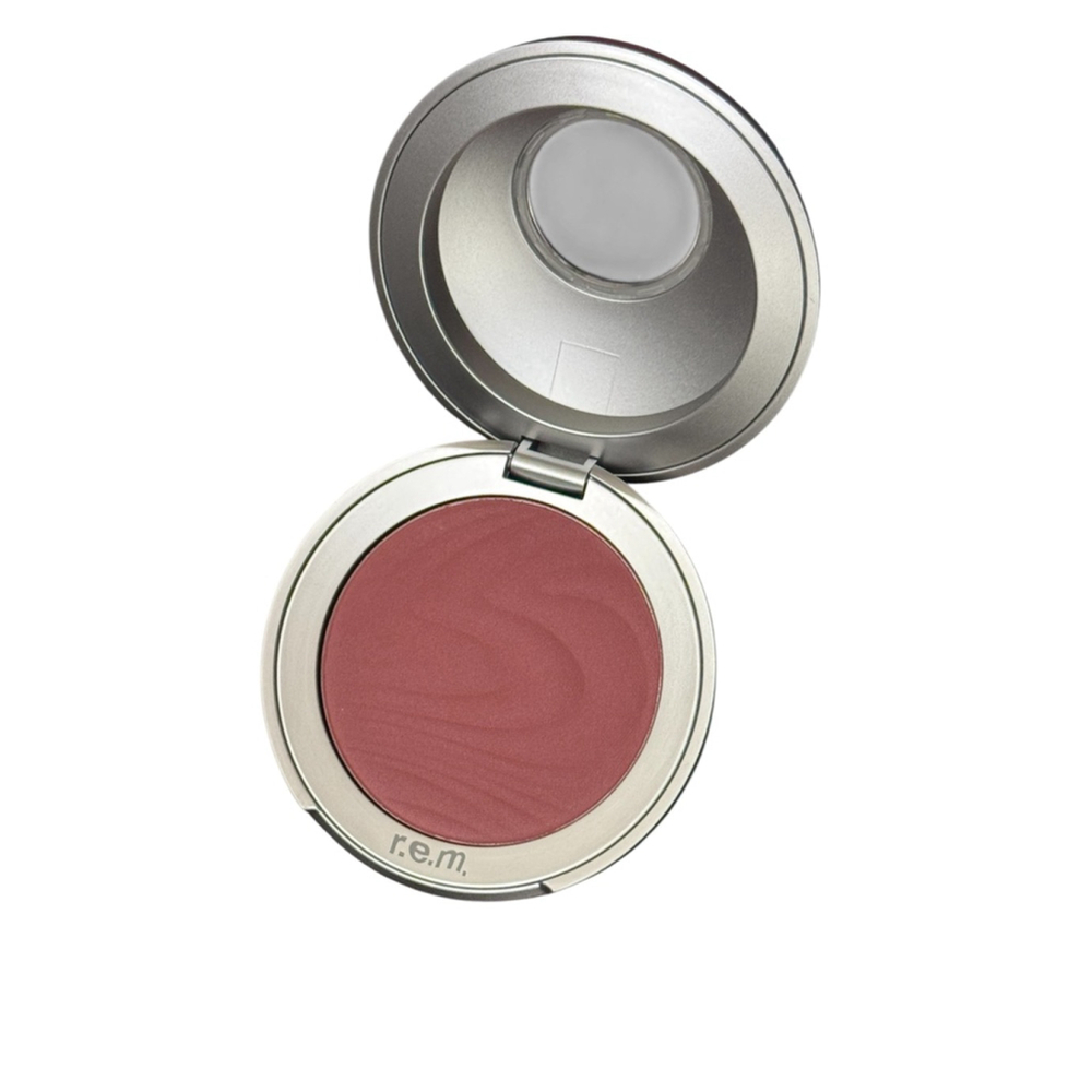 r.e.m. beauty Rose Blush Hypernova, "Rose on Mars" and Highlight Miss Saturn